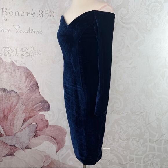Unique Vintage blue velvet off the off-the-shoulder dress size small - Picture 6 of 11
